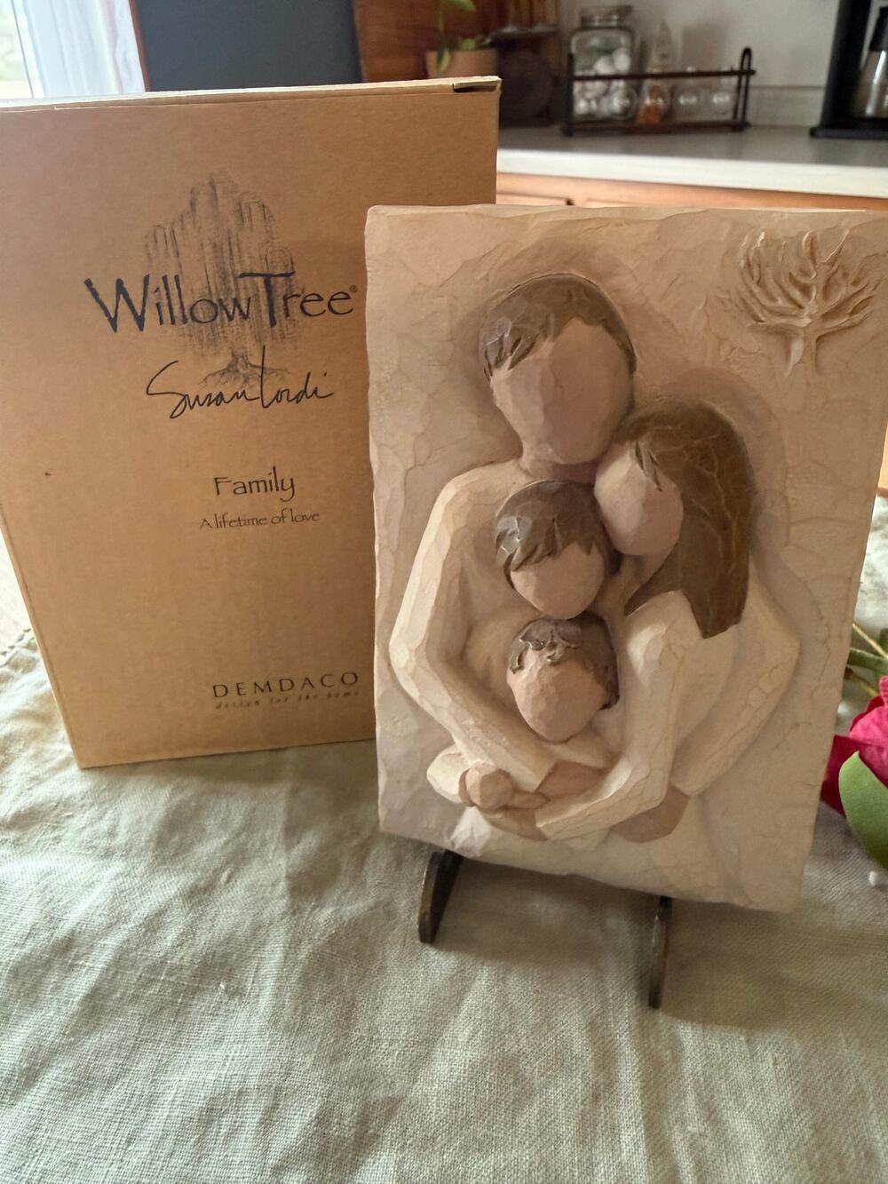 Willow Tree Susan Lordi Family Plaque with stand and Boxes